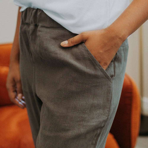 Pocketed Linen Pant in Charcoal